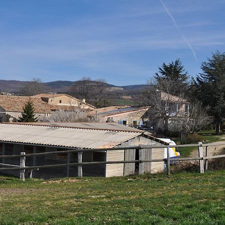 Le Petit Labouret Hotel Revest-du-Bion Exterior foto