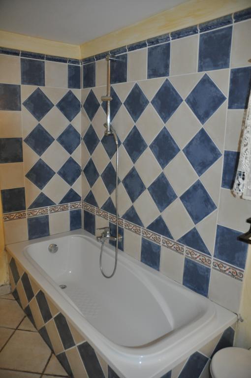 Le Petit Labouret Hotel Revest-du-Bion Exterior foto